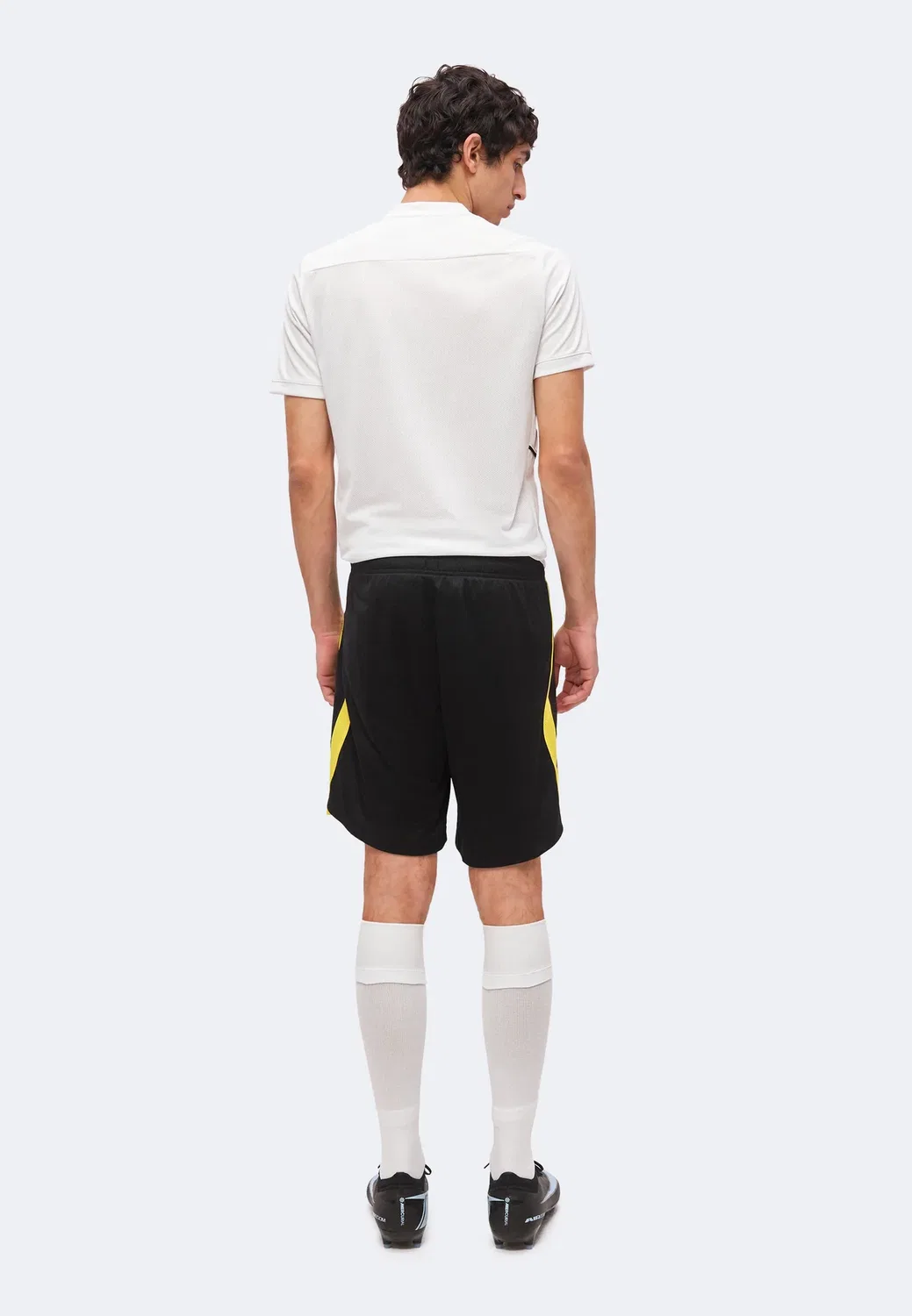 Короткие шорты футбольного клуба «Челси» - клубная форма Nike Performance, Black/Midwest Gold-Coloured — фото 3