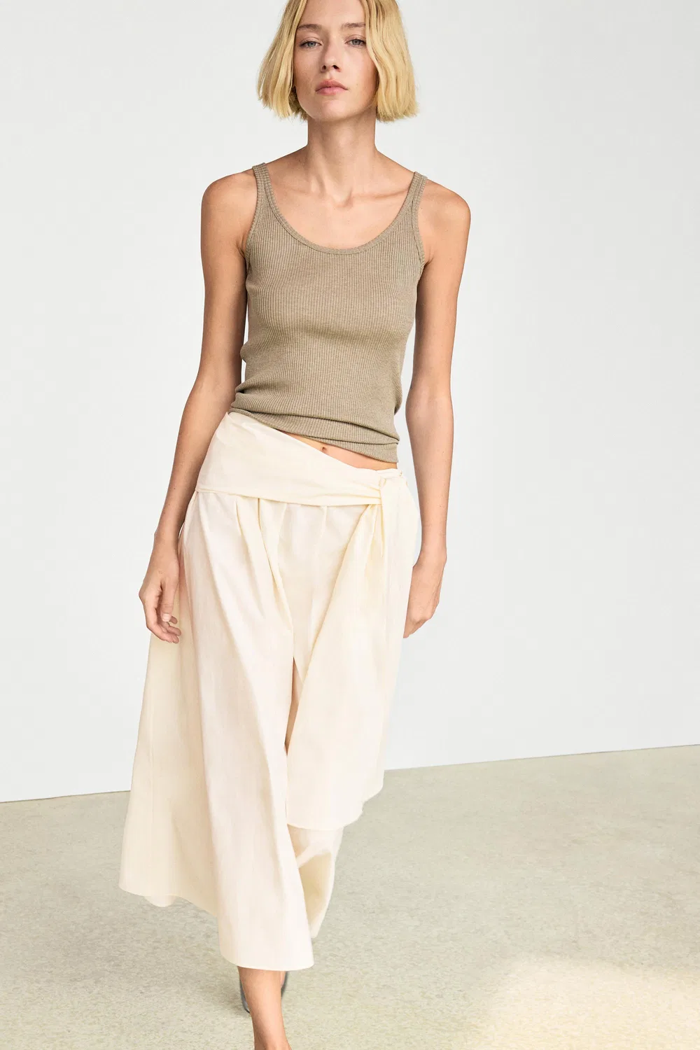 Струящаяся юбка с отделкой в виде шарфа Massimo Dutti, кремовый — фото 3