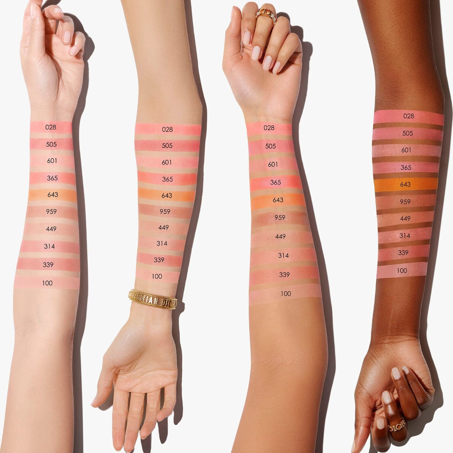 Ультрапигментированные пудровые румяна Dior Rouge Blush - 505 Sensua, 6,7 г — фото 4