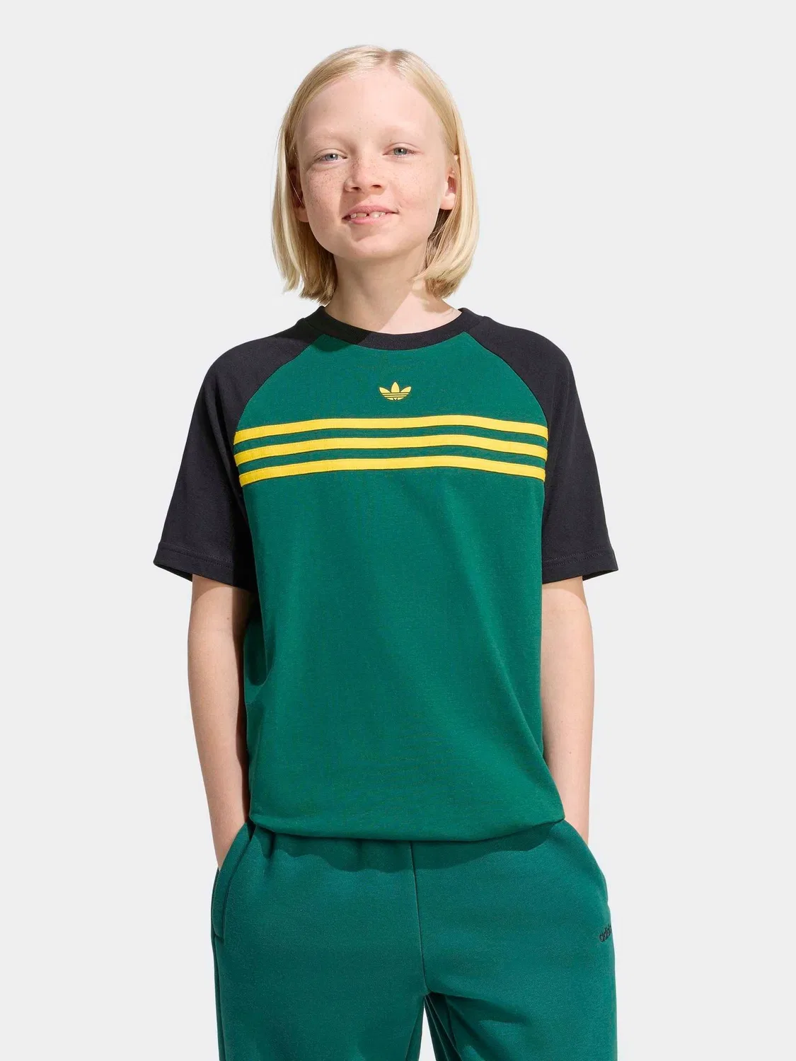 Футболка с тремя полосками adidas Originals, зеленый