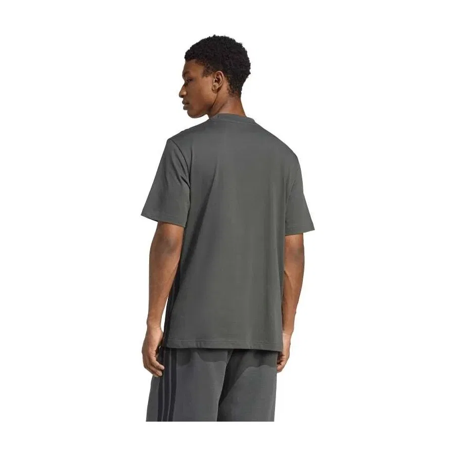 Мужская футболка с длинным рукавом Essentials 3-Stripes adidas, Цвет Grey Six Black — фото 3