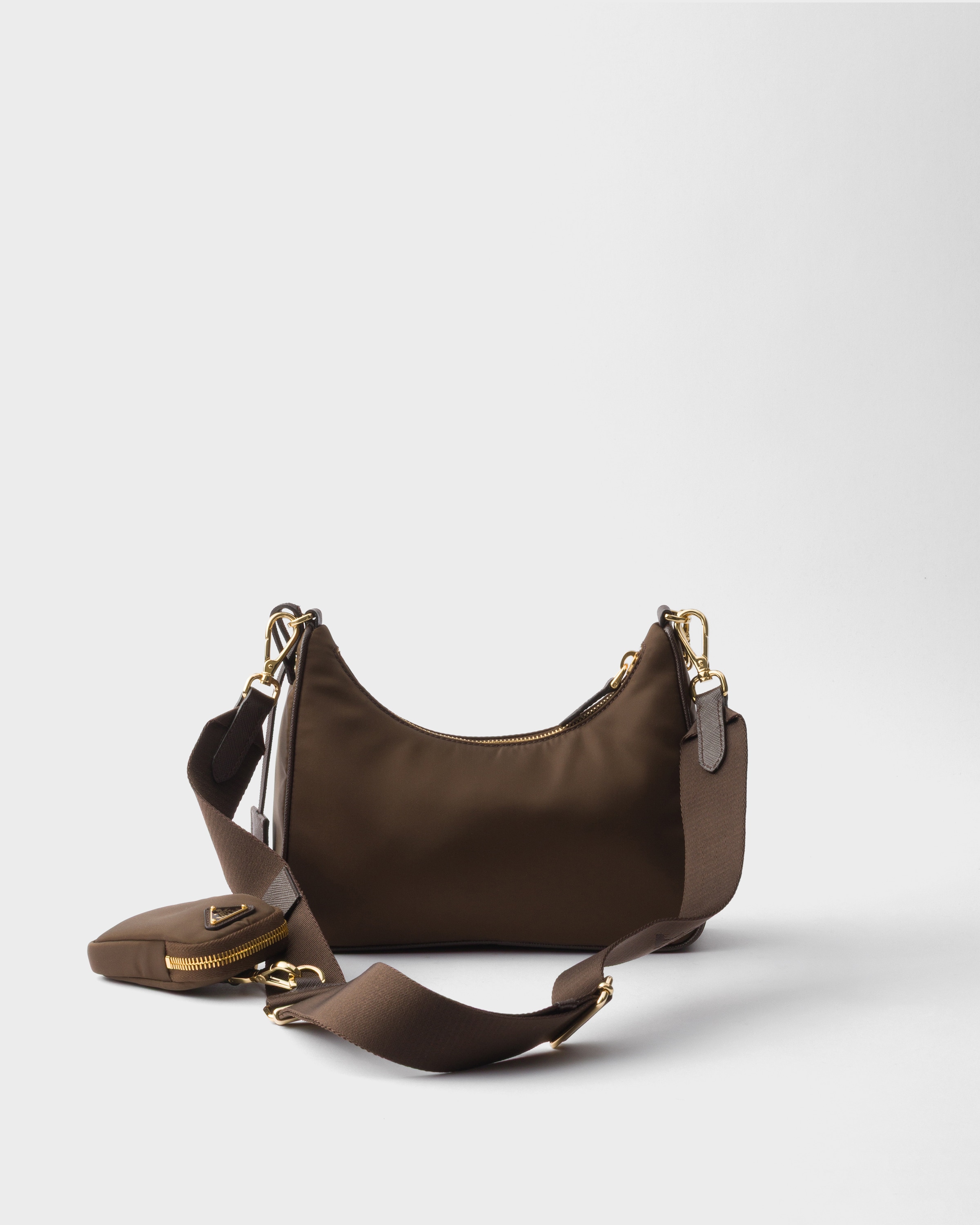 Сумка Prada Re-Edition 2005 из переработанного нейлона Prada, темно-коричневый — фото 4