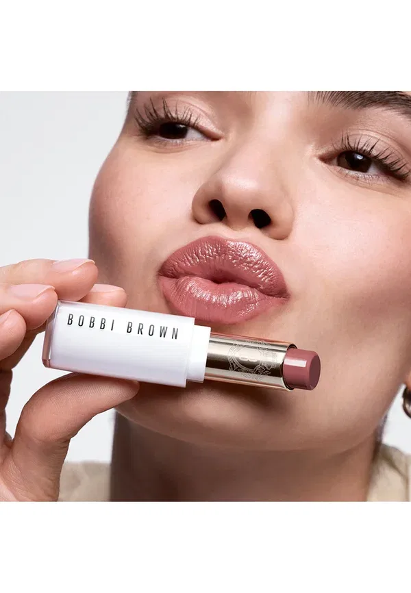 Помада с дополнительным блеском цвета 3 г Bobbi Brown, цвет passion fruit — фото 2