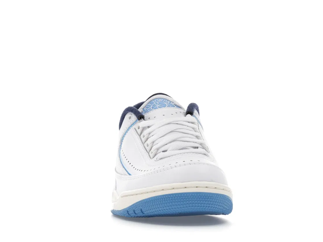 Детские кроссовки Lifestyle Jordan 2/3 Jordan, White/University Blue/Midnight Navy — фото 2