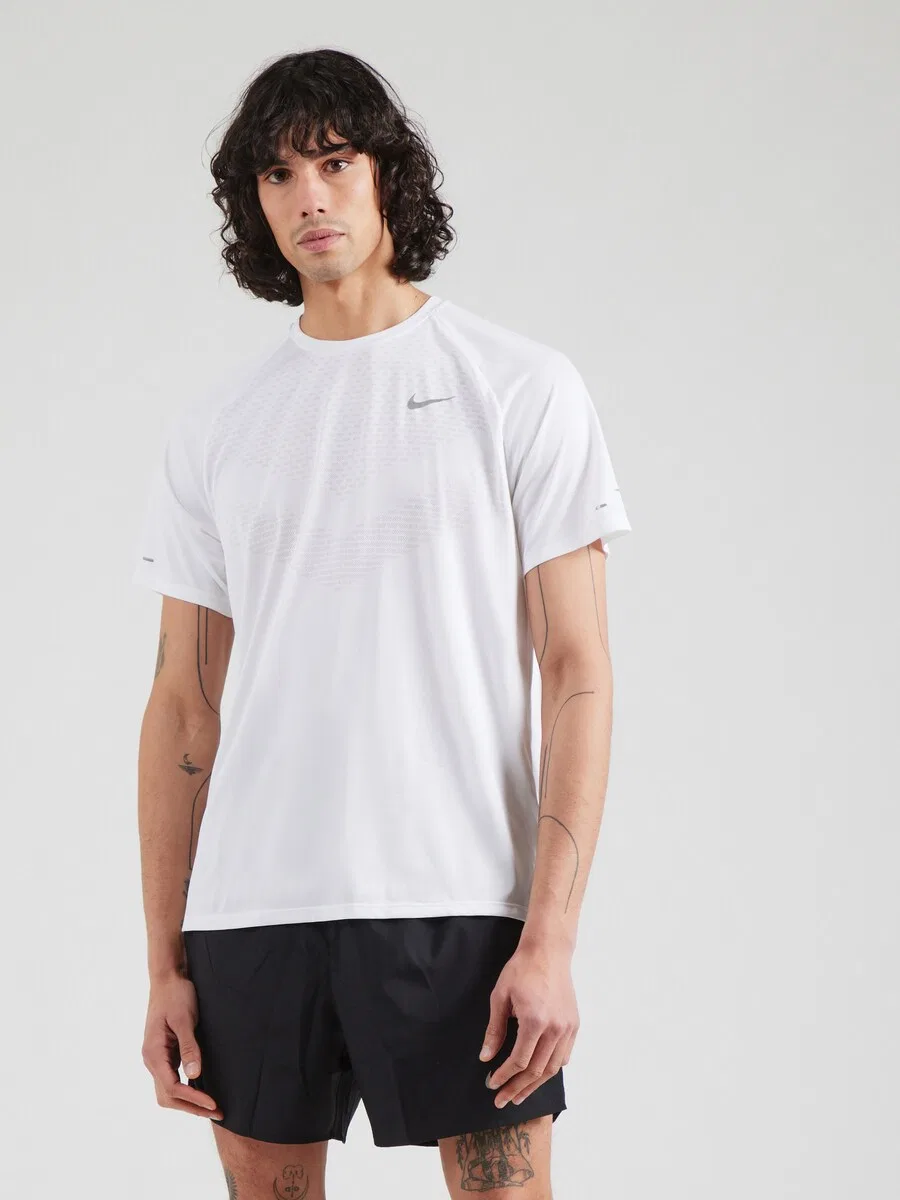 Спортивная футболка NIKE Performance Shirt 'Stride' белого цвета — фото 3
