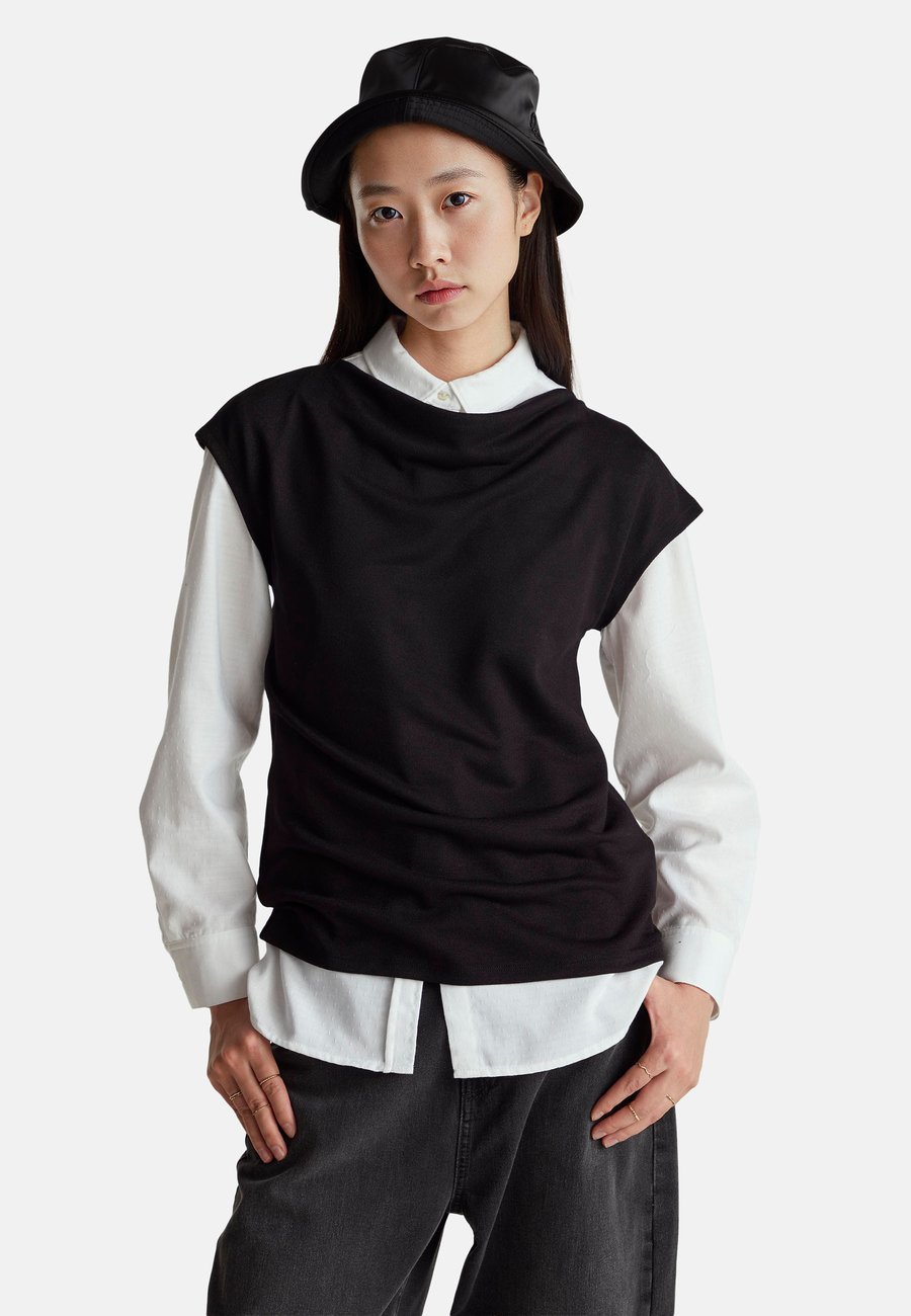 

Топ United Colors of Benetton SLEEVELESS , Black