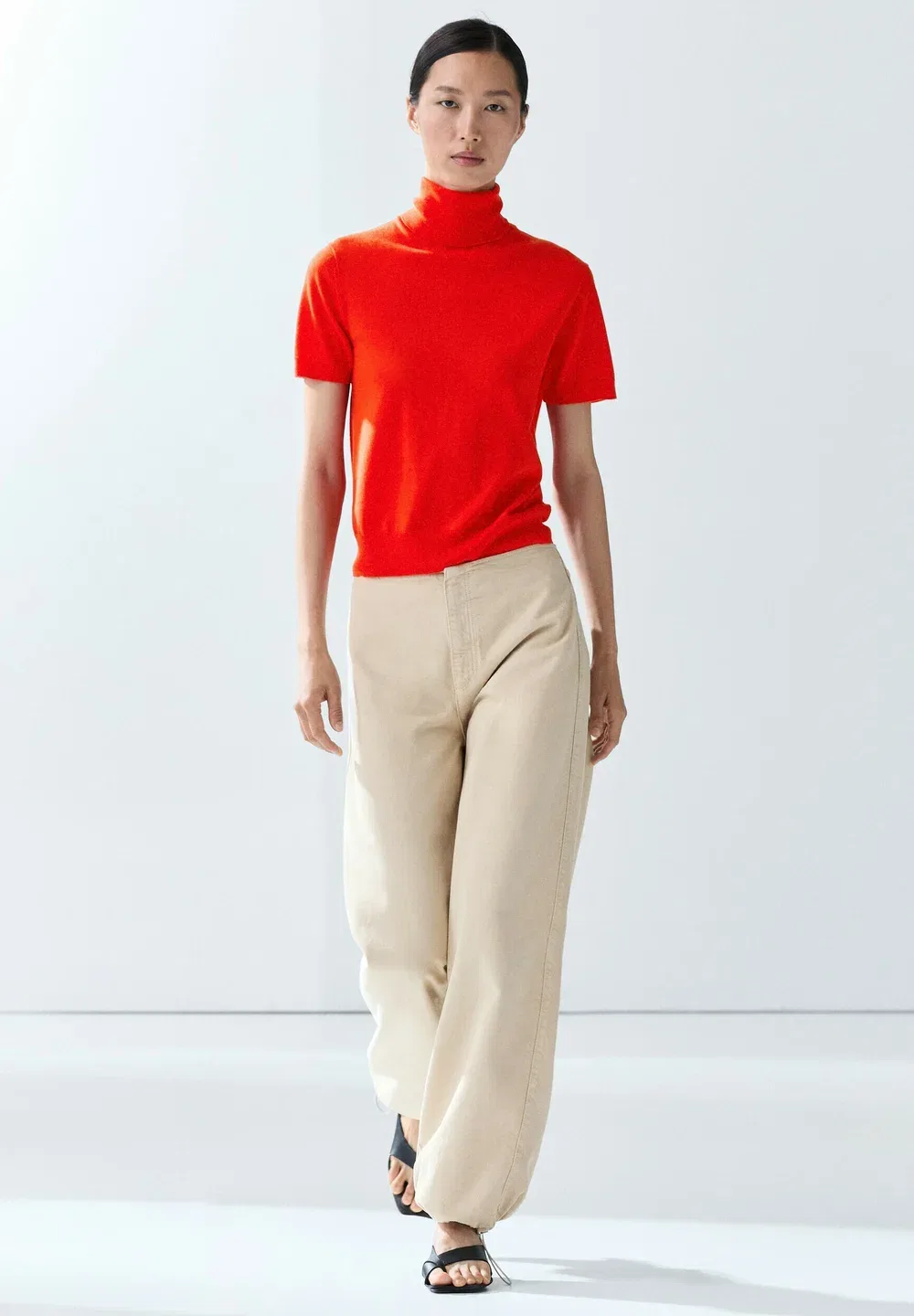 Свитер с высоким воротником из смесовой шерсти - базовая футболка Massimo Dutti, Red — фото 2