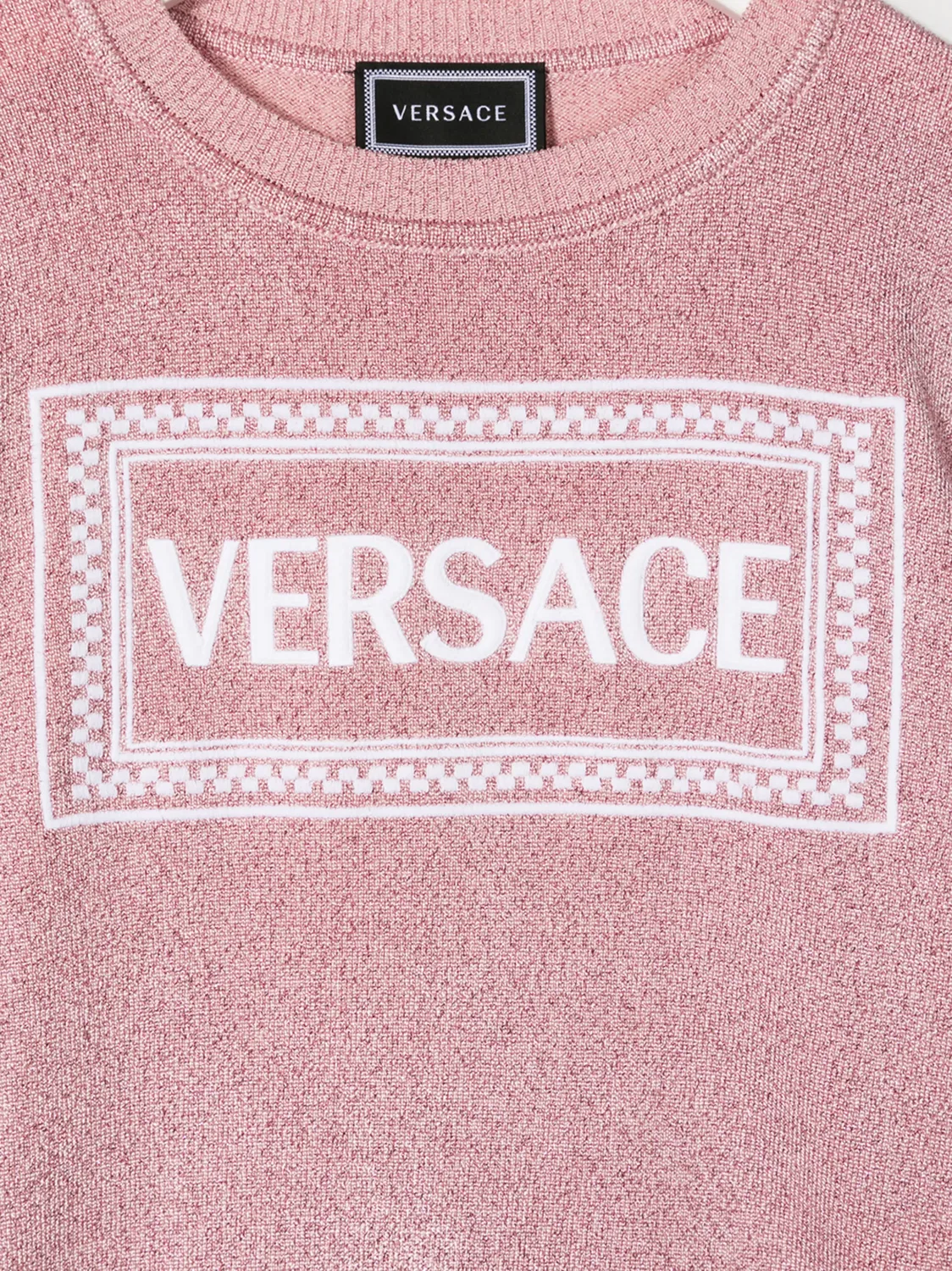 Детский джемпер с вышитым логотипом и блестками Versace, розовый — фото 3
