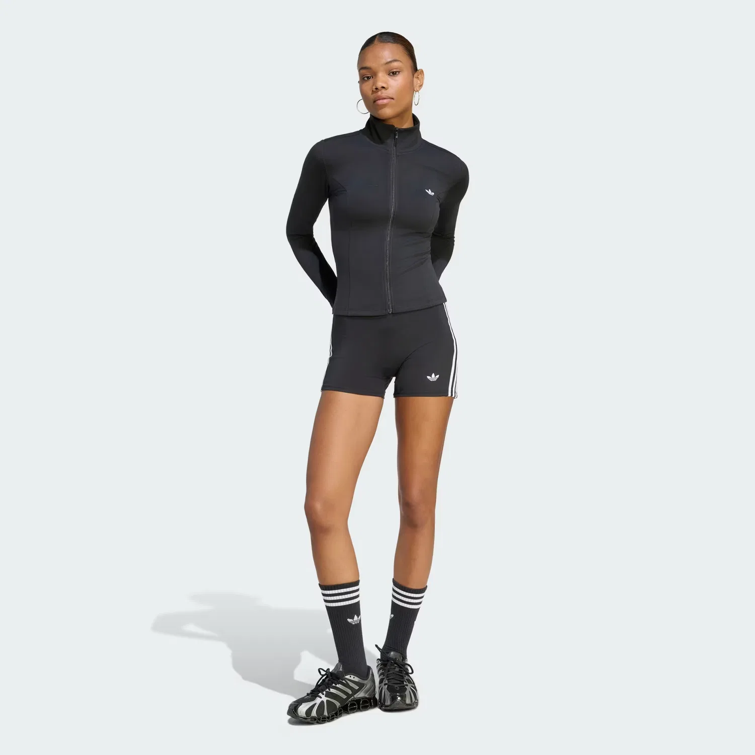 Женская спортивная куртка приталенного кроя ESSENTIALS POLYESTER TRACKTOP Adidas Originals, черный — фото 4