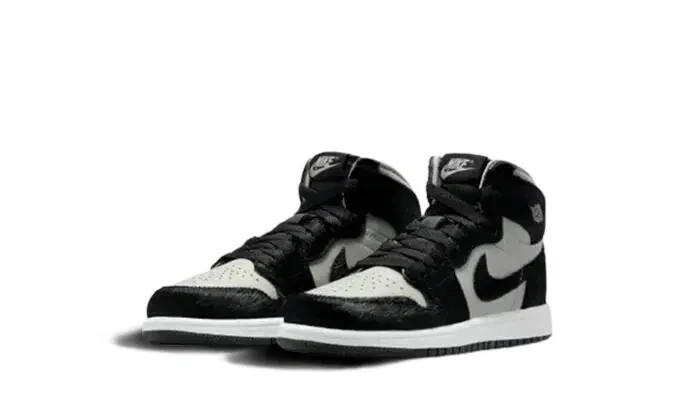 Детские кроссовки с высоким берцем Air Jordan 1 Retro High OG Twist 2.0 Jordan, Цвет Grau / Weiss — фото 2