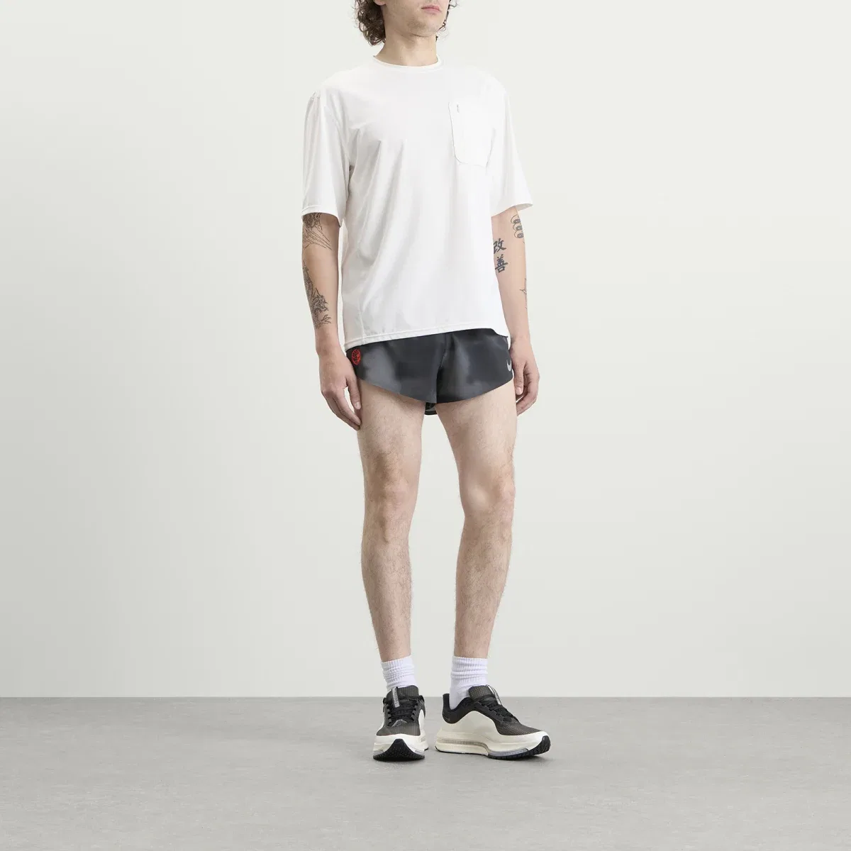 Шорты для бега Aeroswift 2" split short Nike, Black Grey & Crimson — фото 4
