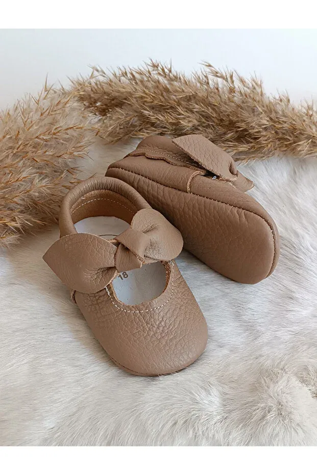 Детские туфли-лодочки на шнурке из кожи бренда Hodore, Taupe — фото 4