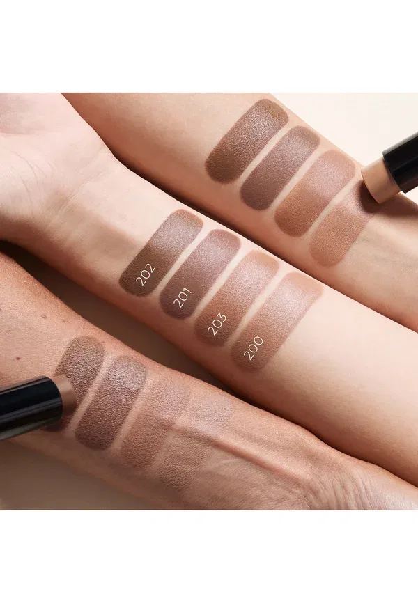 Кремообразный стик для контурирования лица 10 г Kiko Milano, цвет 201 chocolate — фото 3