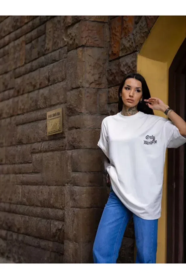 Детская футболка с принтом Unisex crew neck printed oversize t-shirt Generic Brands, White — фото 4