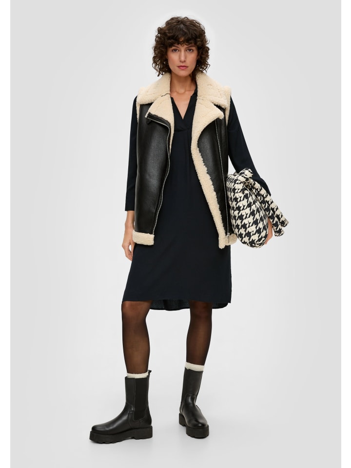 

Короткое платье s.Oliver Kleid kurz, черный