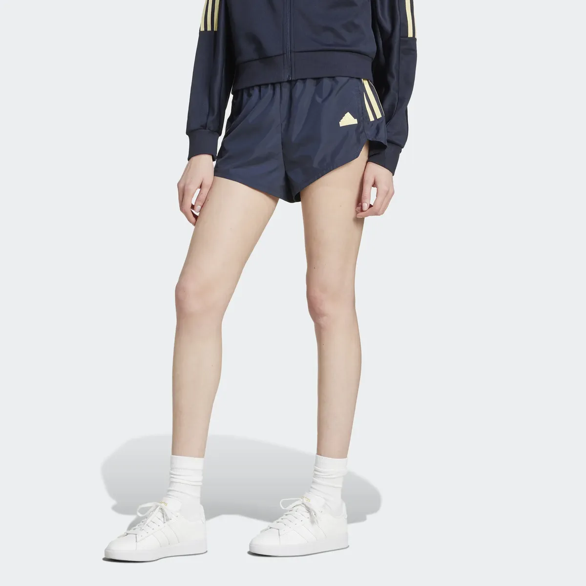

Спортивные шорты adidas "W TIRO Q3 WV SH" (1 шт.) Adidas Sportswear, цвет Legend Ink / Impact Yellow