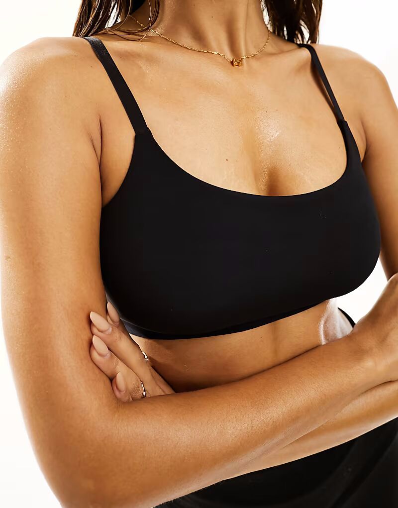 

Бесшовный бюстгальтер-бралетт черного цвета Pieces