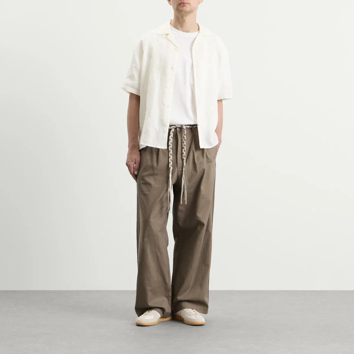 Брюки свободного кроя Resort Pants Adidas, Khaki Six — фото 4