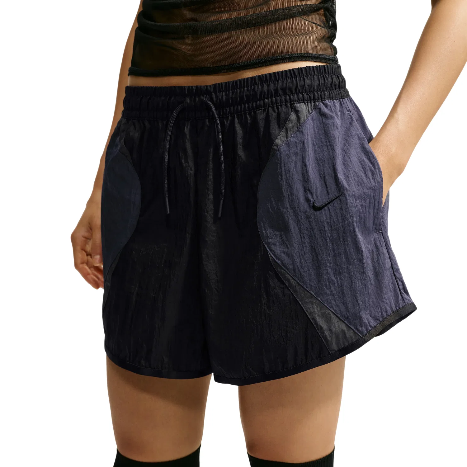 Женские шорты свободного кроя с завышенной посадкой Nike Sportswear Loose Mid-Rise Track Shorts, черный