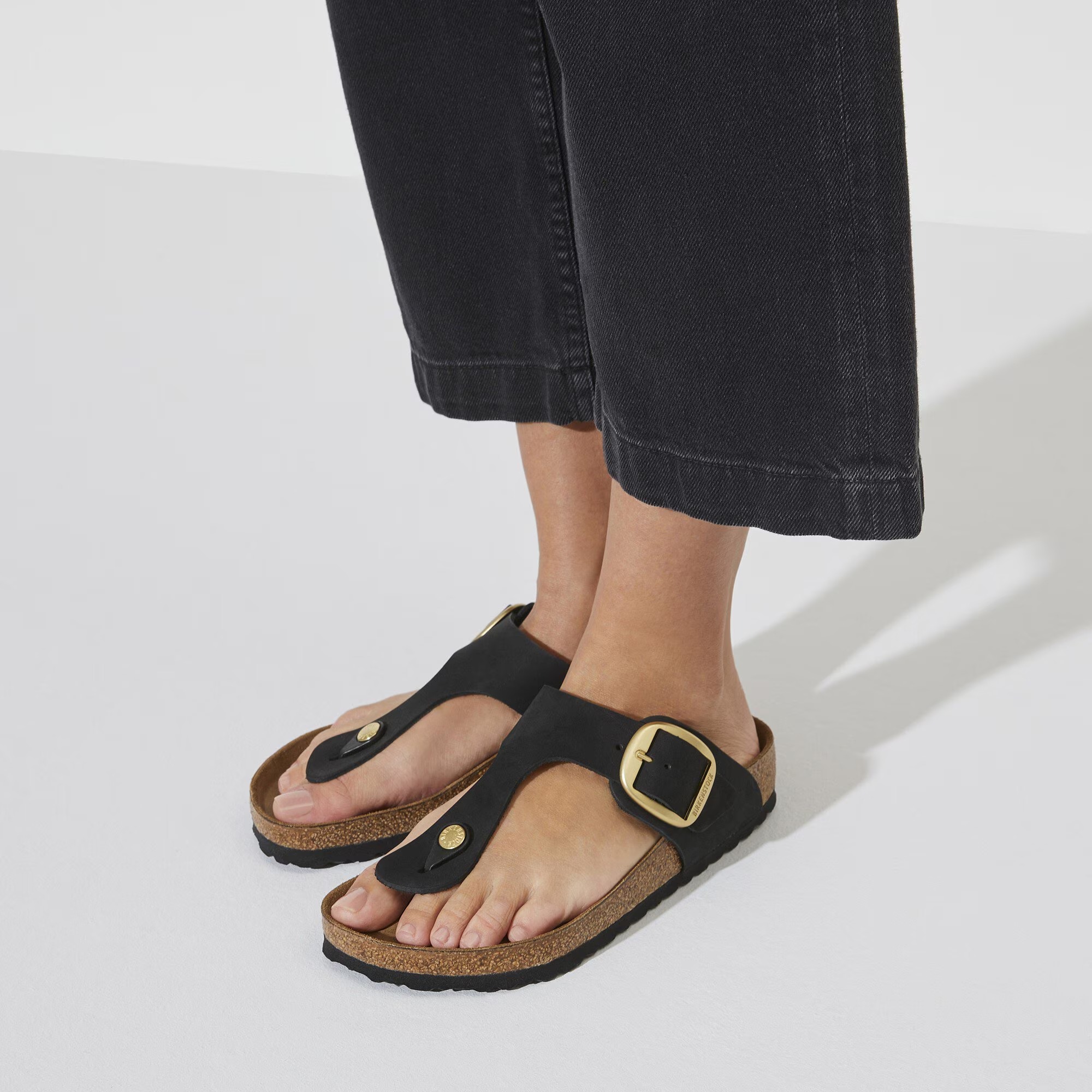 Сандалии Birkenstock Gizeh Big Buckle Nubuk Leather 1024107, черный — фото 2