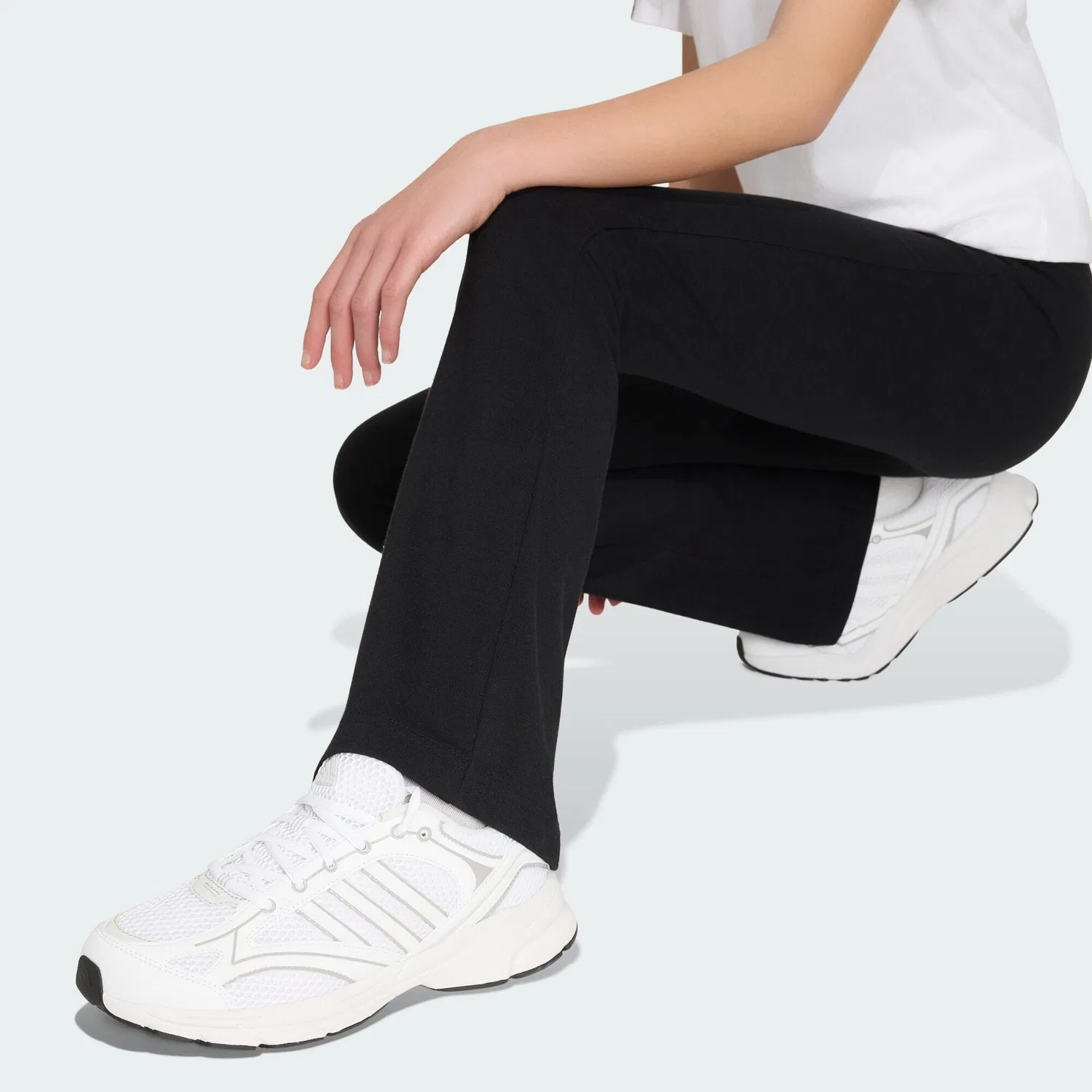Детские леггинсы с расклешенным низом Essentials Adidas, Schwarz Weiss — фото 4