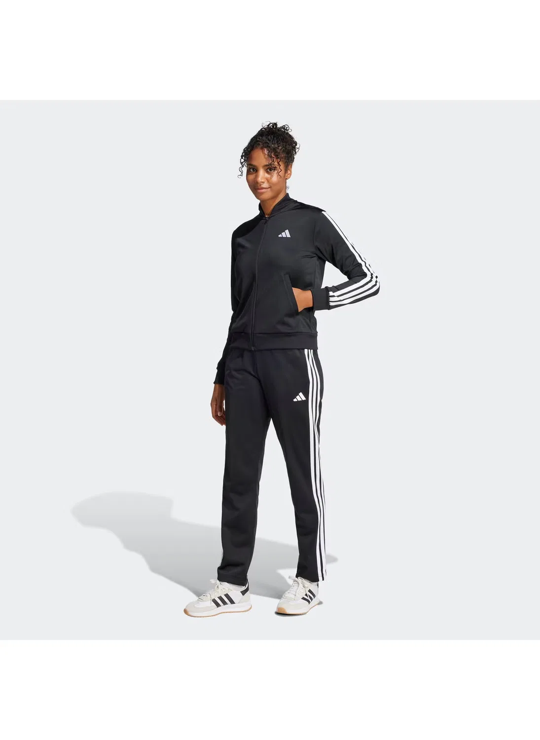 Спортивный костюм из переработанных материалов Dayready Adidas, черный