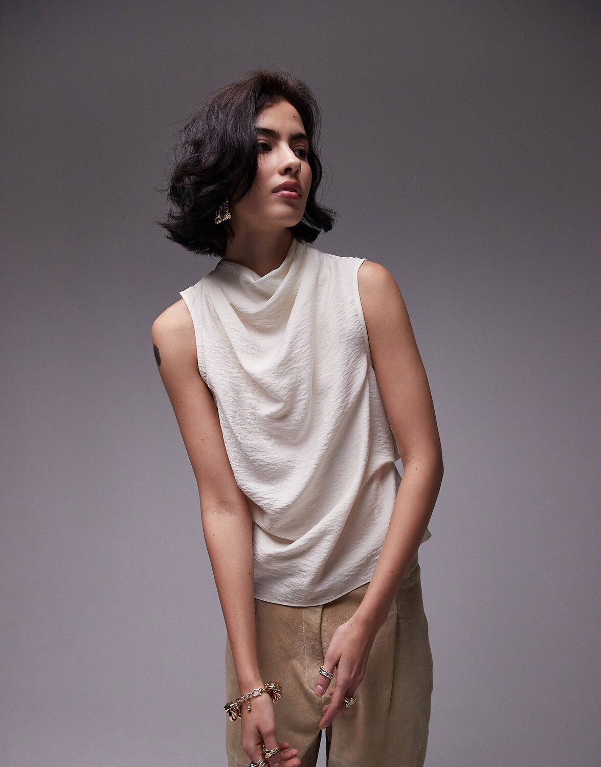 

Топ Topshop High Neck Sleeveless, кремовый