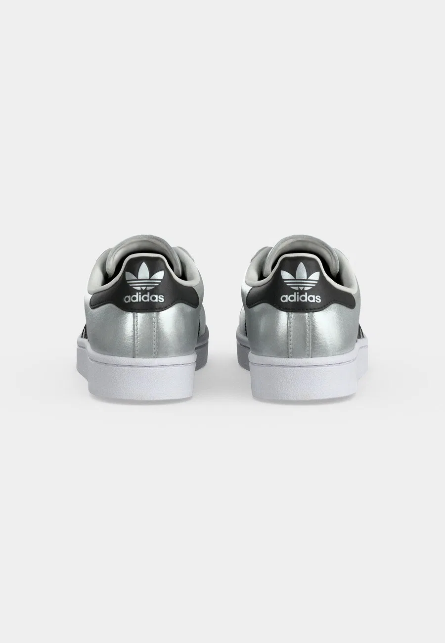 Кроссовки ADIDAS ORIGINALS 'SUPERSTAR II' серебристого цвета — фото 3