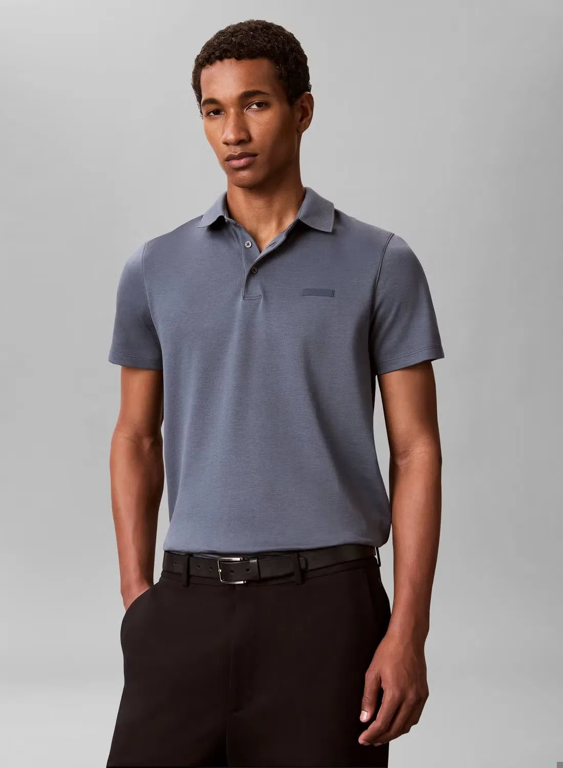 Поло с принтом-бейджем Slim Calvin Klein, темно-серый