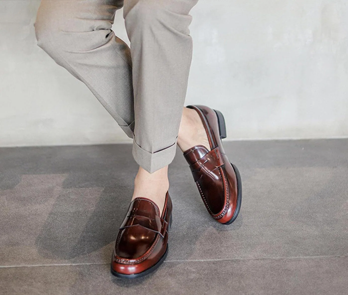 Лоферы кожаные глянцевые, Classic Moc Toe Business Casual, красный BEMNRVT — фото 2