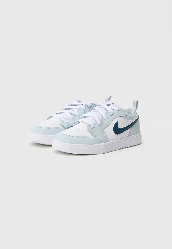 Низкие кроссовки Jordan, White/Squadron Blue/Aura — фото 2