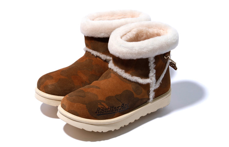 Мужские зимние ботинки UGG X Bape Classic mini с цепочкой, коричневый — фото 4