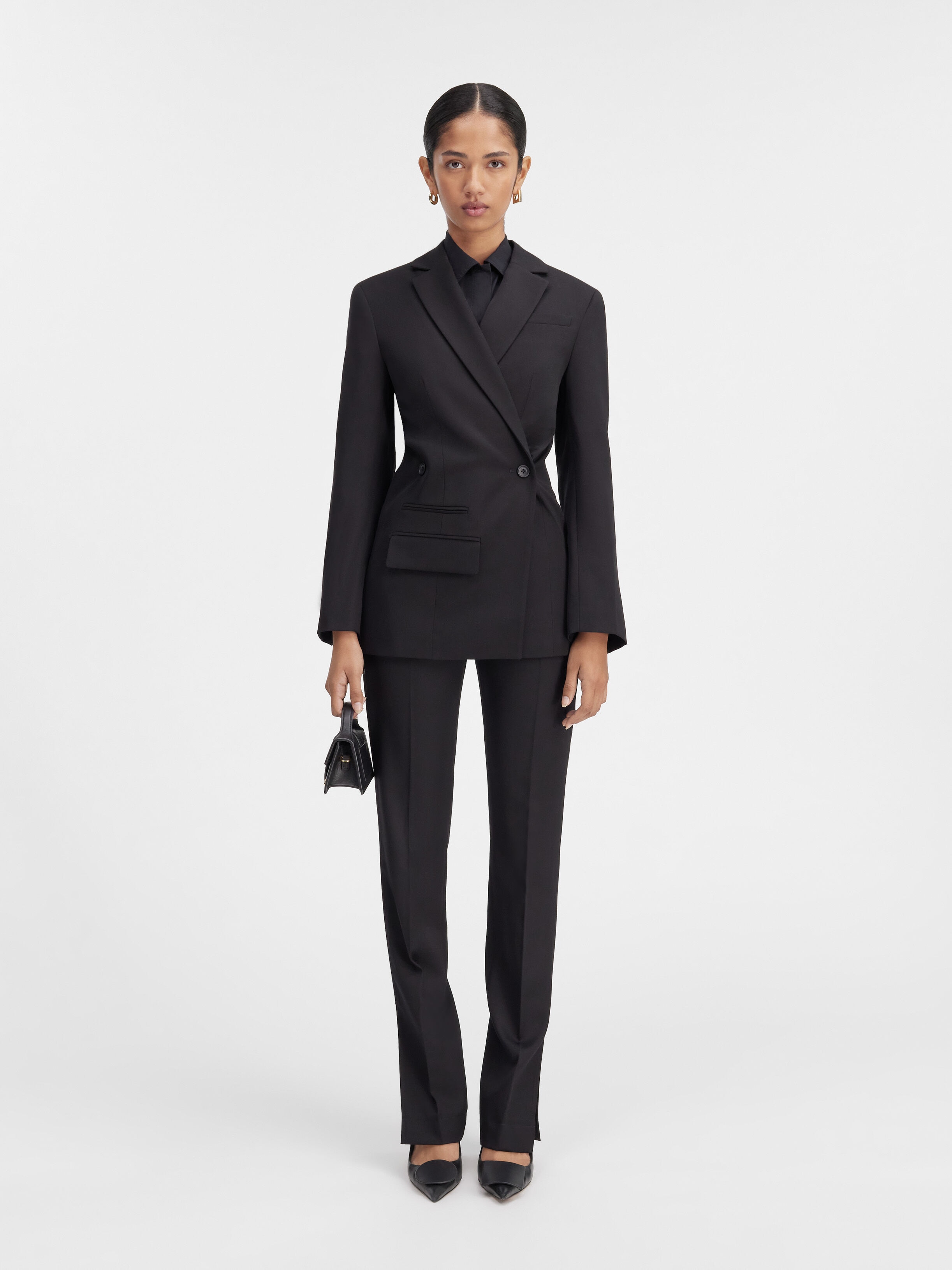 

Двубортный пиджак с перекрестным кроем JACQUEMUS The Tibau jacket, черный