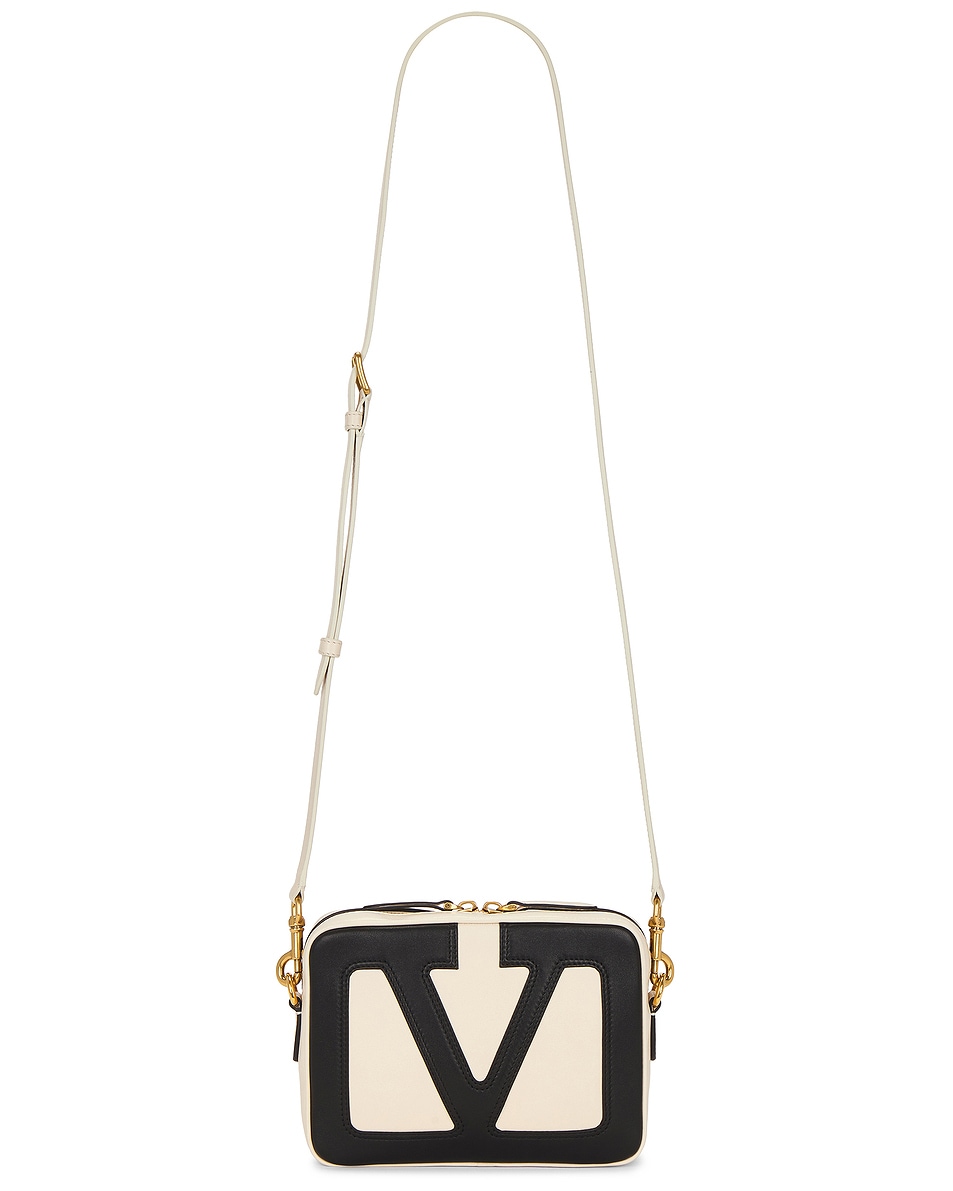 

Сумка через плечо Viva Superstar Valentino Garavani, Butter White & Nero