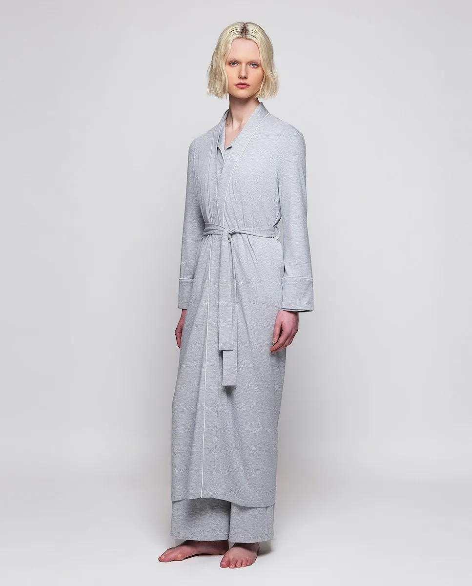 

Женский длинный халат из эластичного модала Mirto, светло-серый