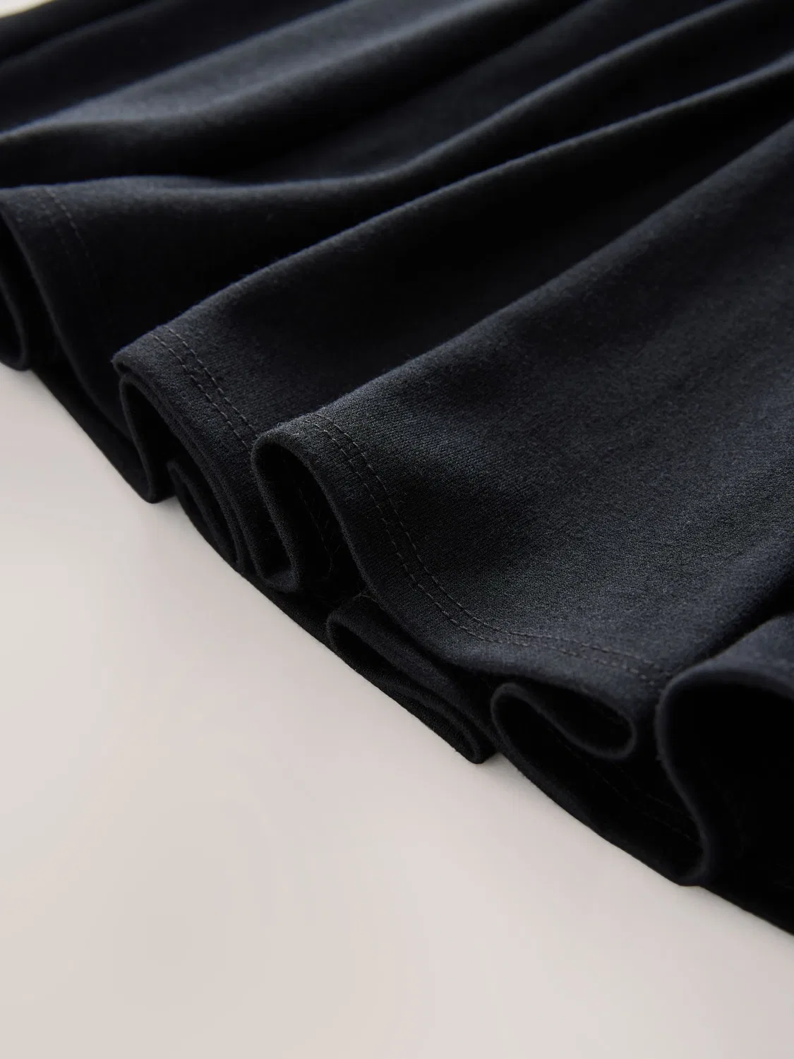 Юбка плиссированная Next Black Pull on Jersey Stretch Pleated School Skirt, черный — фото 3