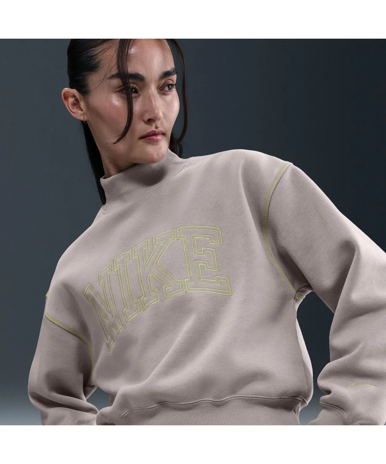 Женский свитшот с длинным рукавомNIKE NSW PHNX Mock Fleece Top Logo NE, Brown — фото 4