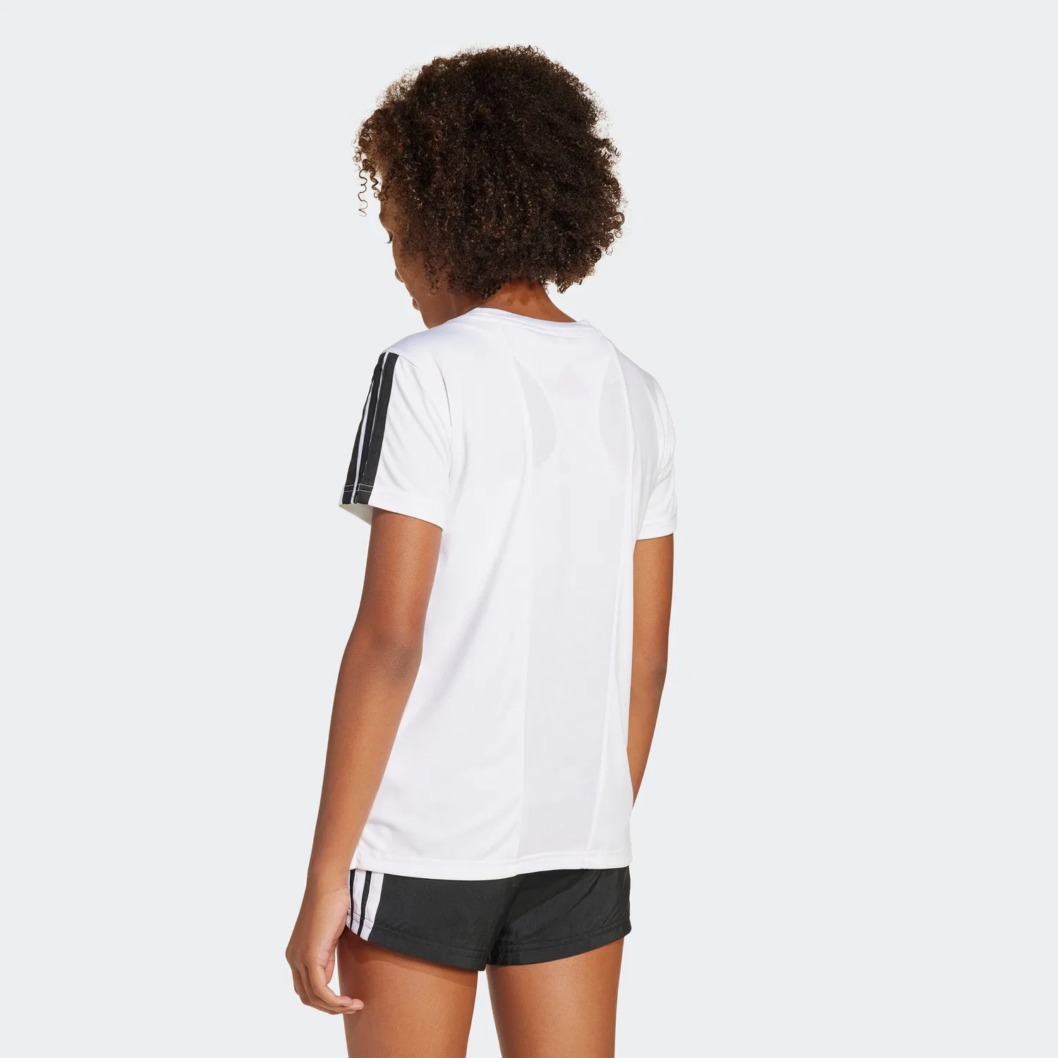 Футболка Adidas Sportswear белого цвета — фото 3