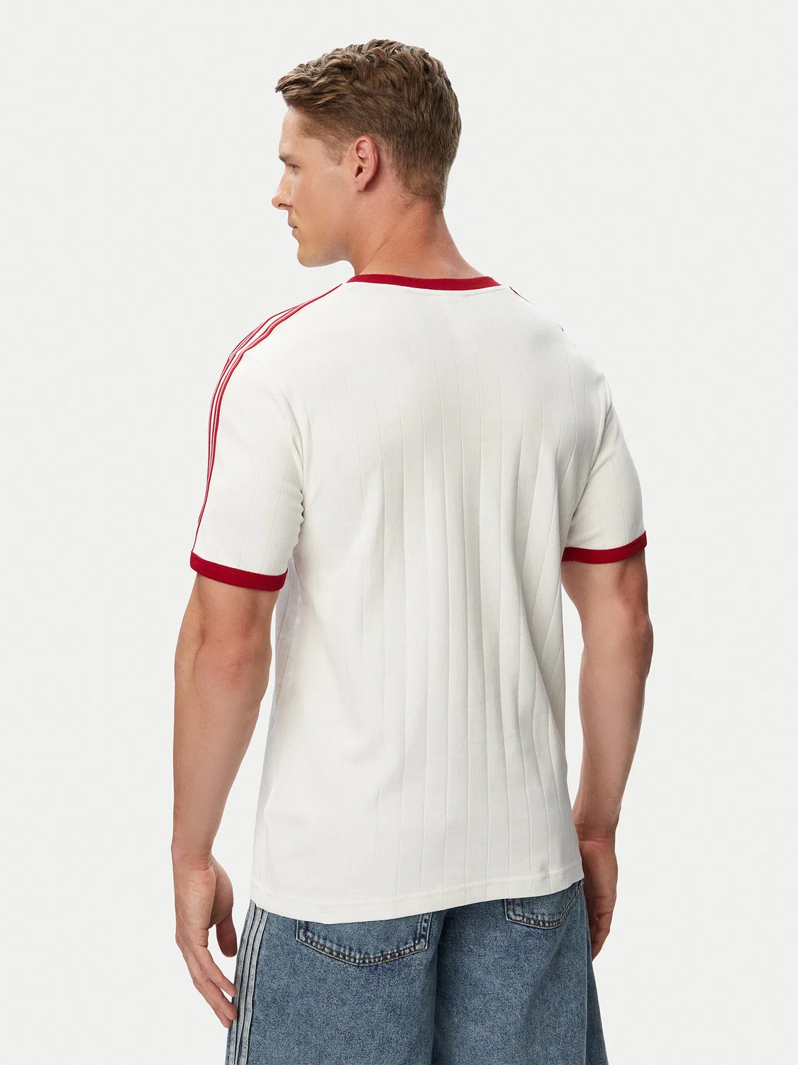 Мужская футболка стандартного кроя Drop Needle Stripes Tee Adidas, белый — фото 3