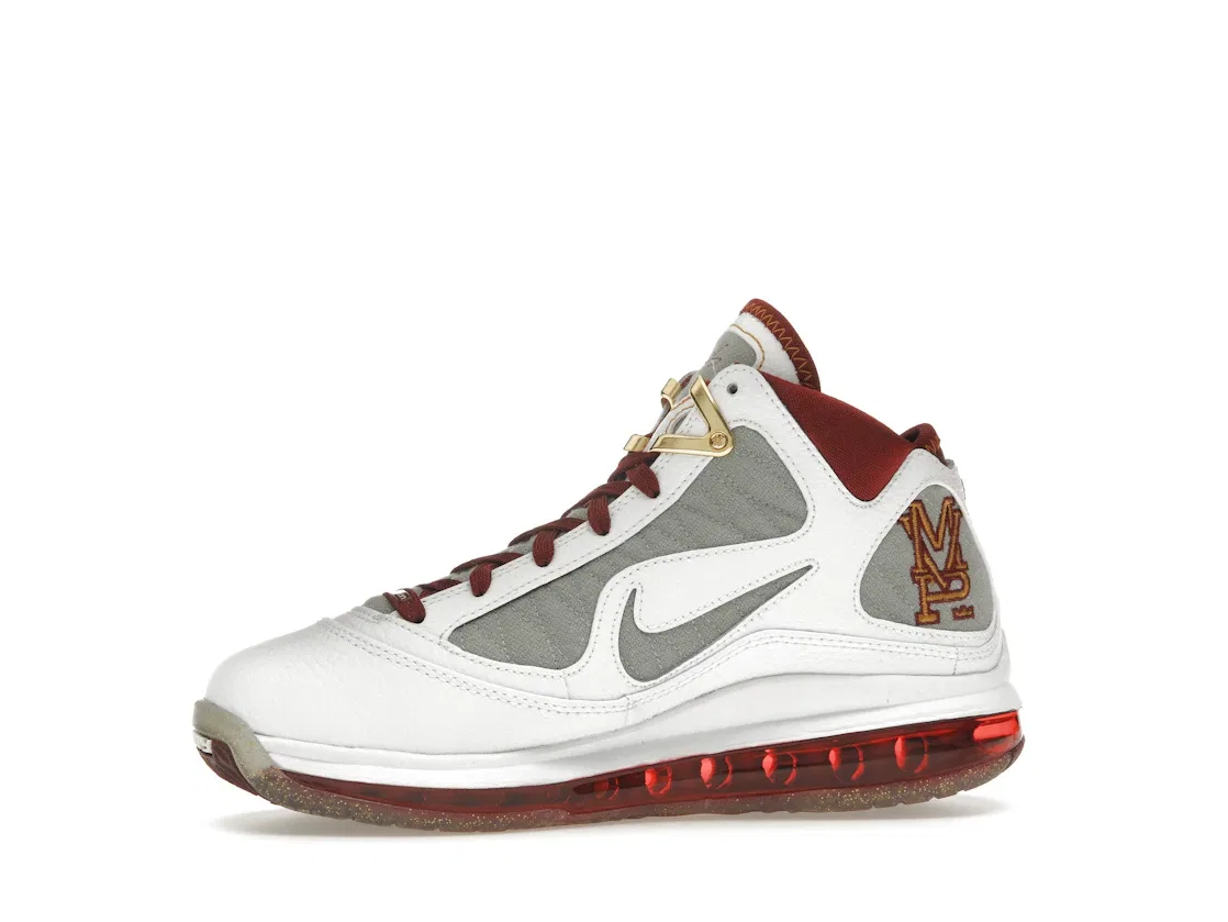 Детские кроссовки для мальчиков баскетбольные Nike LeBron 7, White/Bronze-Team Red-Wolf Grey — фото 3