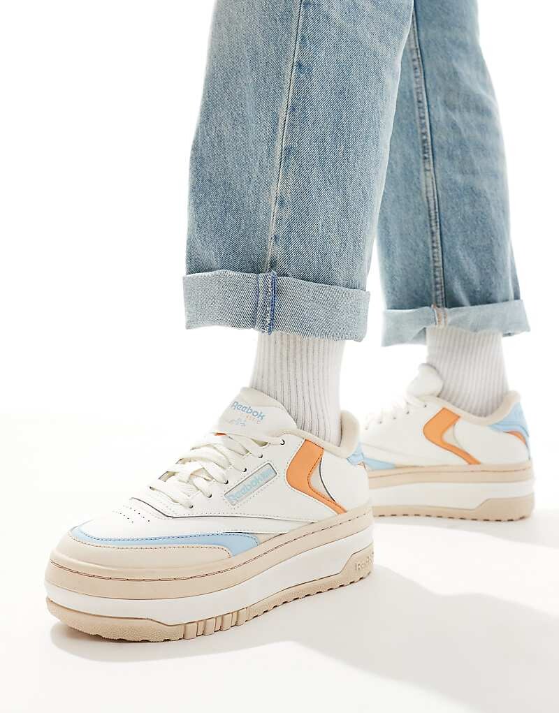 

Разноцветные кроссовки Reebok Club C Extra