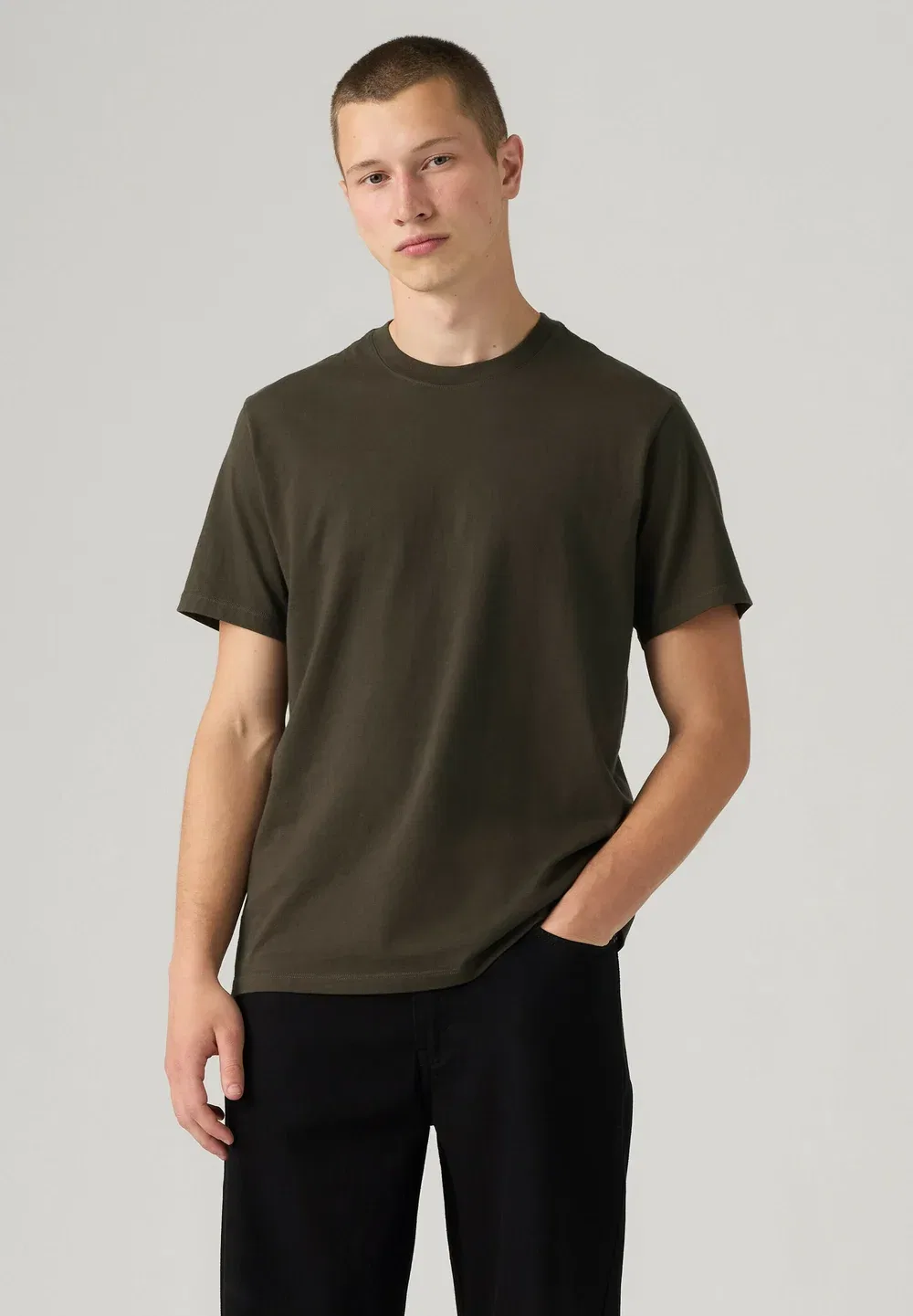 Ng essential tee mineral black - базовая футболка Levi'S, Mineral Black - Browns