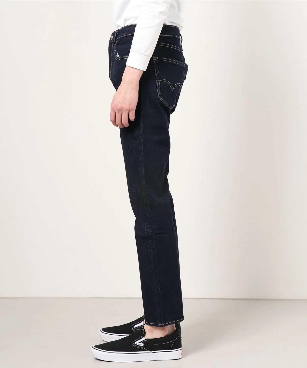 Мужские джинсы скинни-тейпер с эффектом потертости 502 Taper Stretch Levi's, One Wash — фото 2