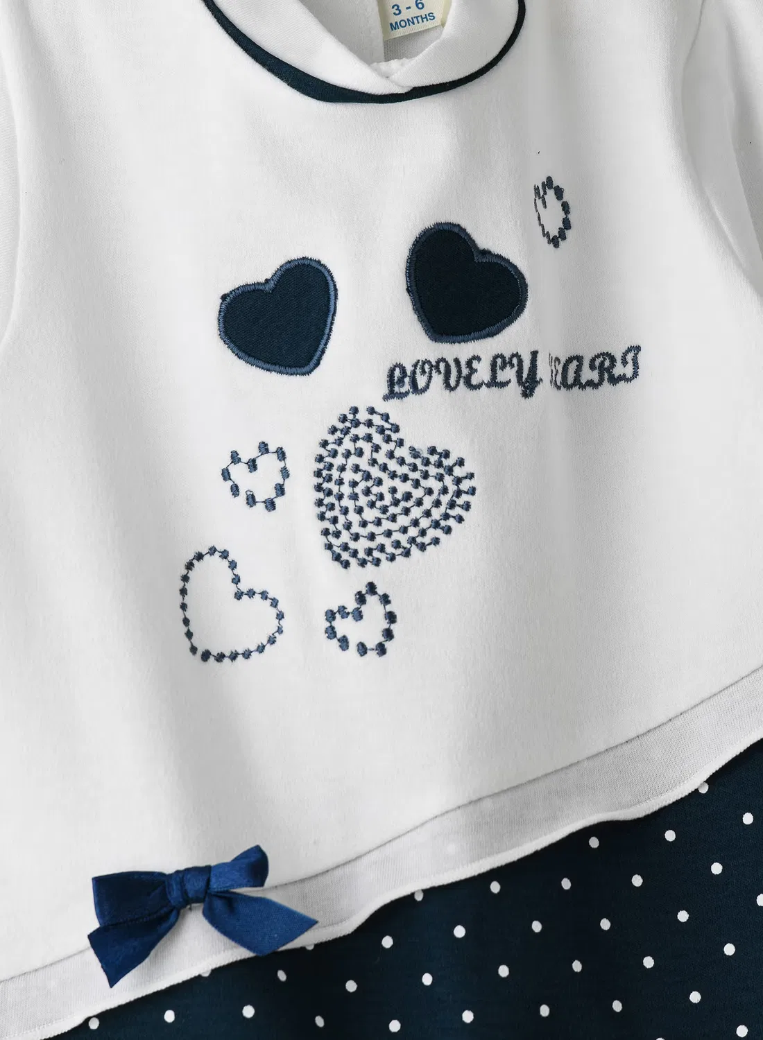 Боди-комбинезон с принтом в горошек и аппликацией-сердцем Tiny Hug, разноцветный — фото 3