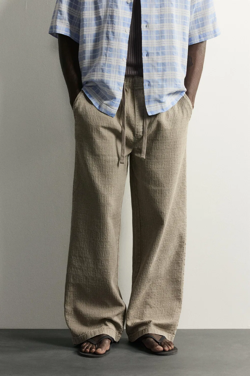 Брюки свободного кроя из выстиранного жаккарда ZARA, Khaki — фото 2