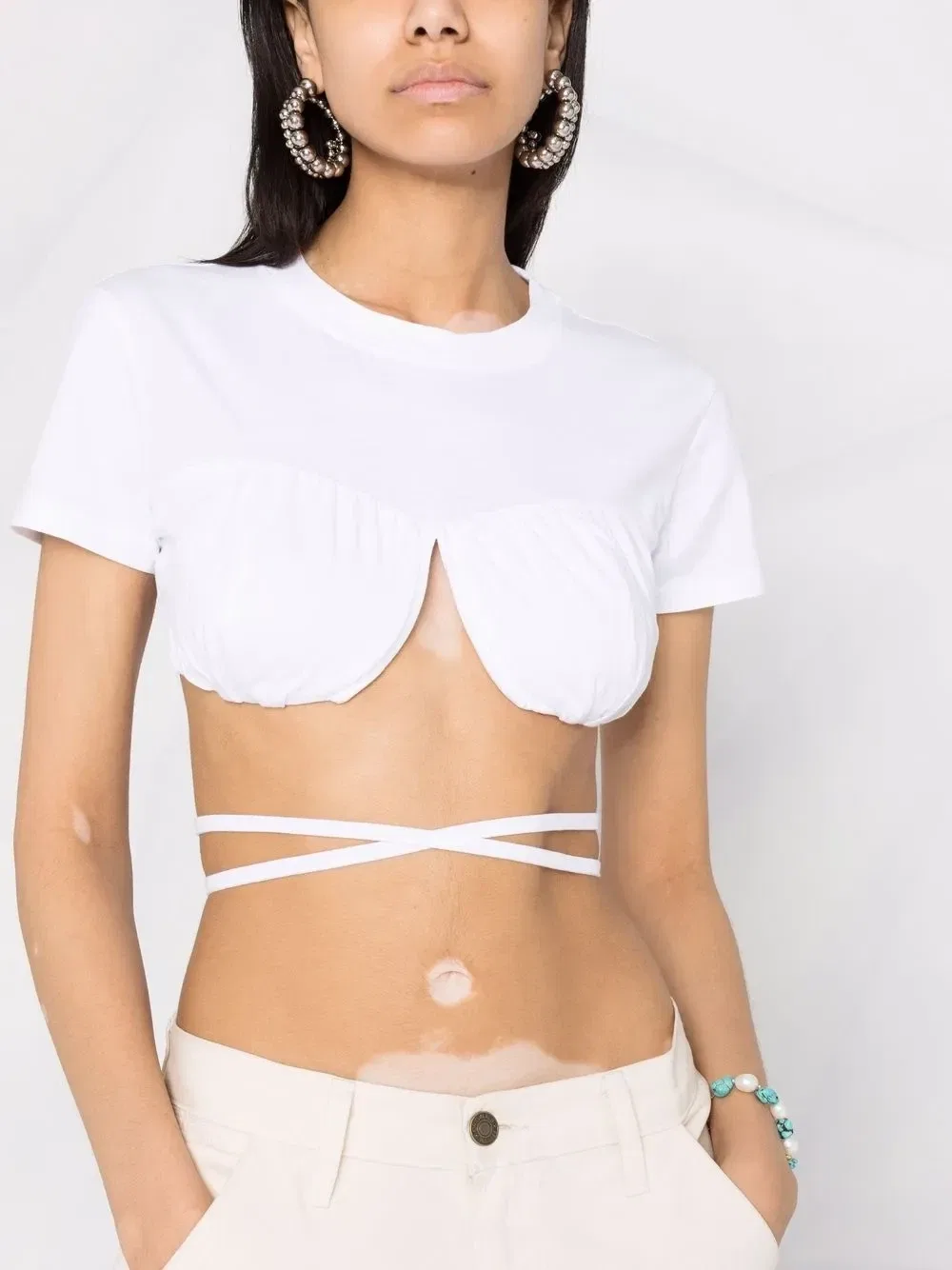 Укороченный топ Le T-Shirt Baci Jacquemus, белый — фото 3
