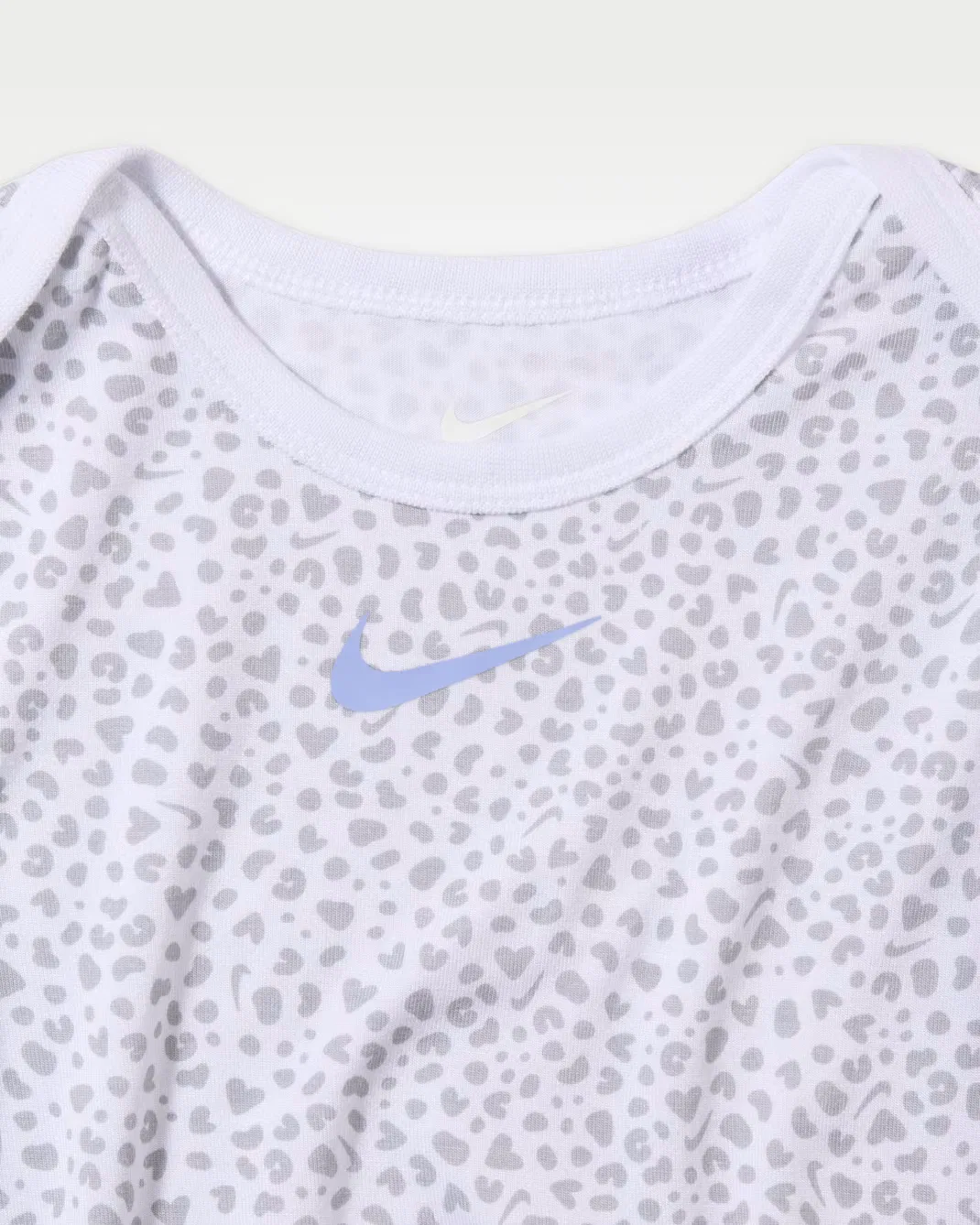 Детский комплект из двух предметов (6-12 месяцев) с принтом в горошек Nike Essentials, Light Smoke Grey — фото 3