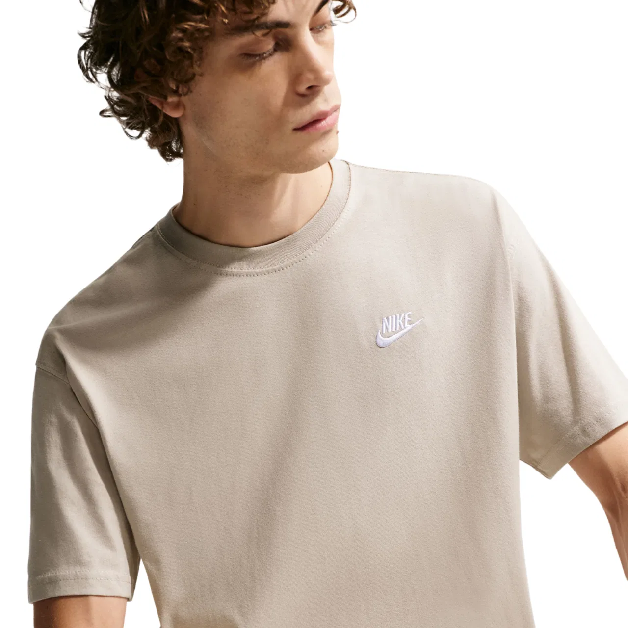 Футболка мужская Club Nike, цвет Cream Ii — фото 3