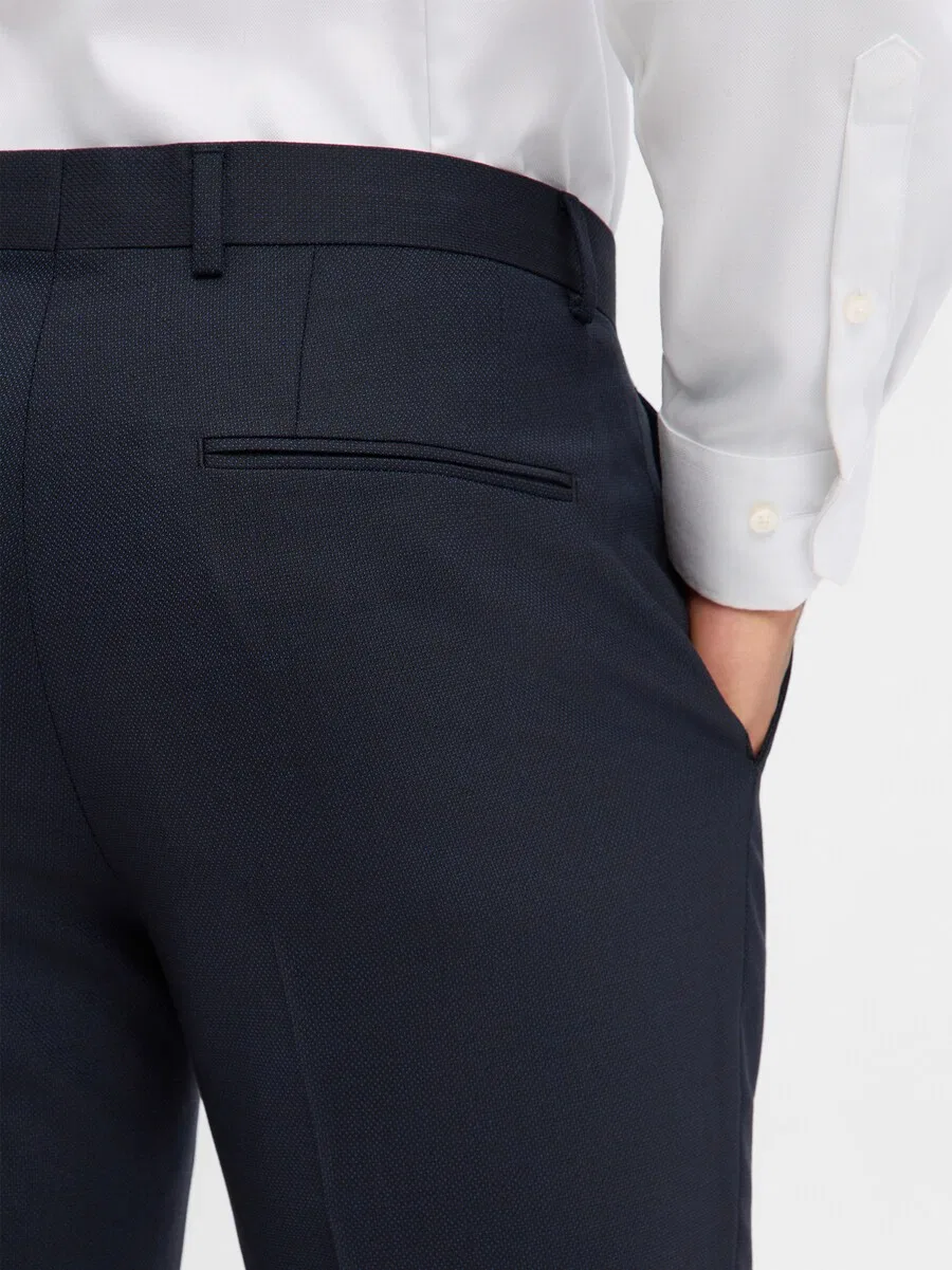 Брюки BOSS Regular Pleated Pants 'Leon' в темно-синем цвете — фото 2
