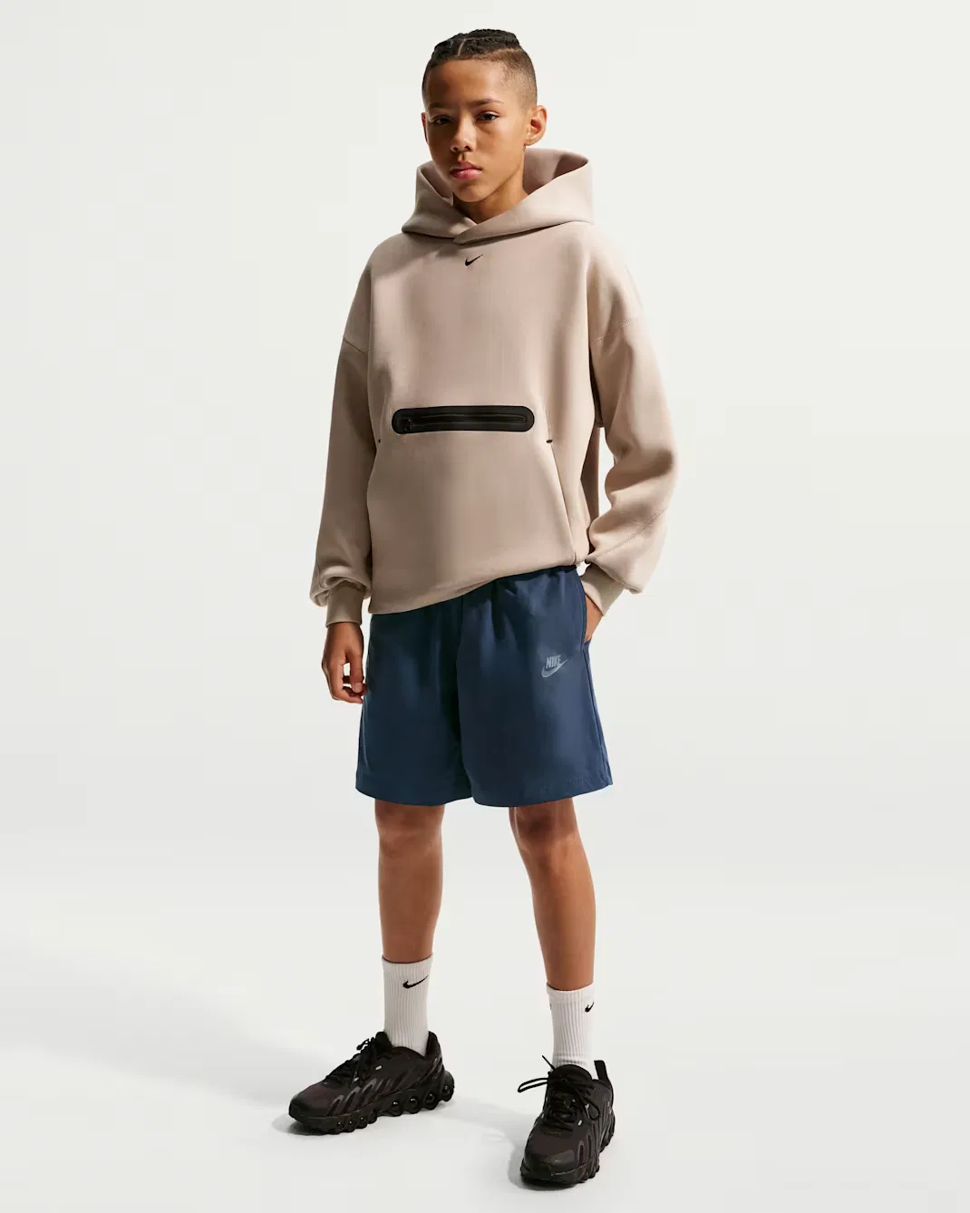 Тканые шорты для мальчиков (подростков) Nike Sportswear Tech, Obsidian/Black